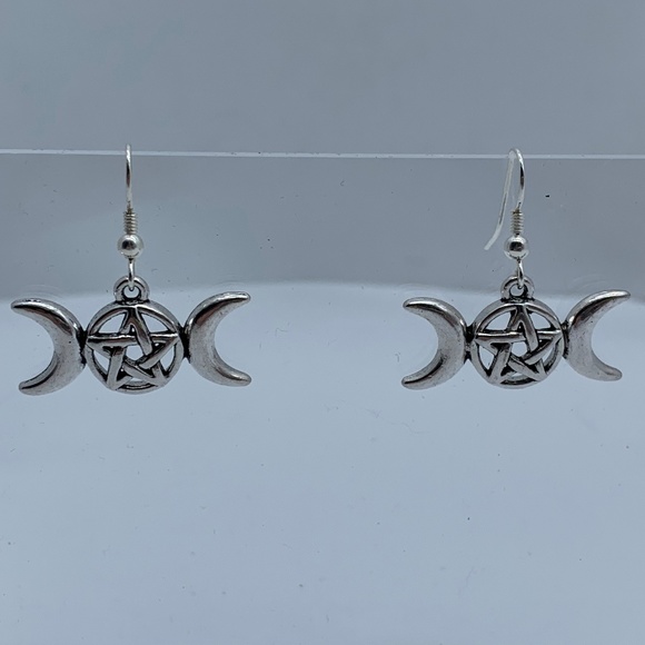 NWT. Handmade Wiccan Pagan Pentagram Pierced Dangle Earrings with Moons! - Picture 1 of 2